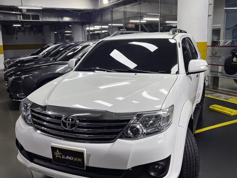 Toyota Fortuner SR5 2.7