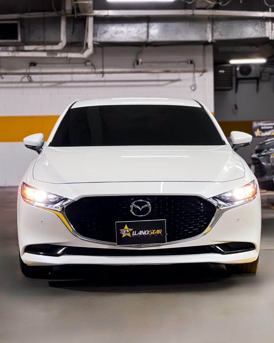 MAZDA 3 TOURING HÍBRIDO 2025
