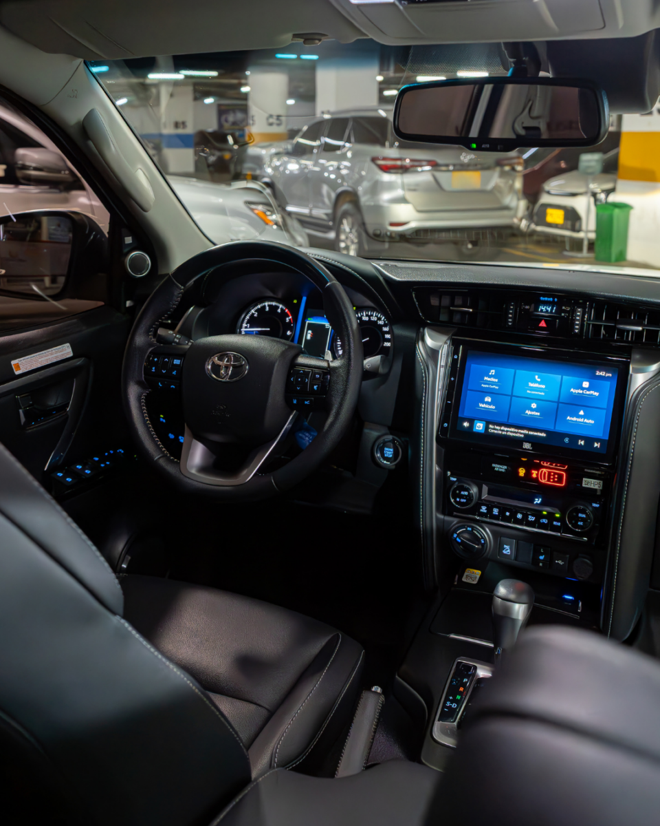 TOYOTA FORTUNER SRV 2.8 2025