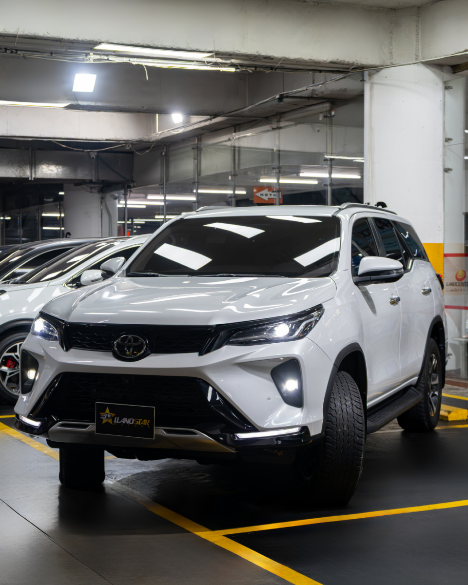 TOYOTA FORTUNER SRV 2.8 2025