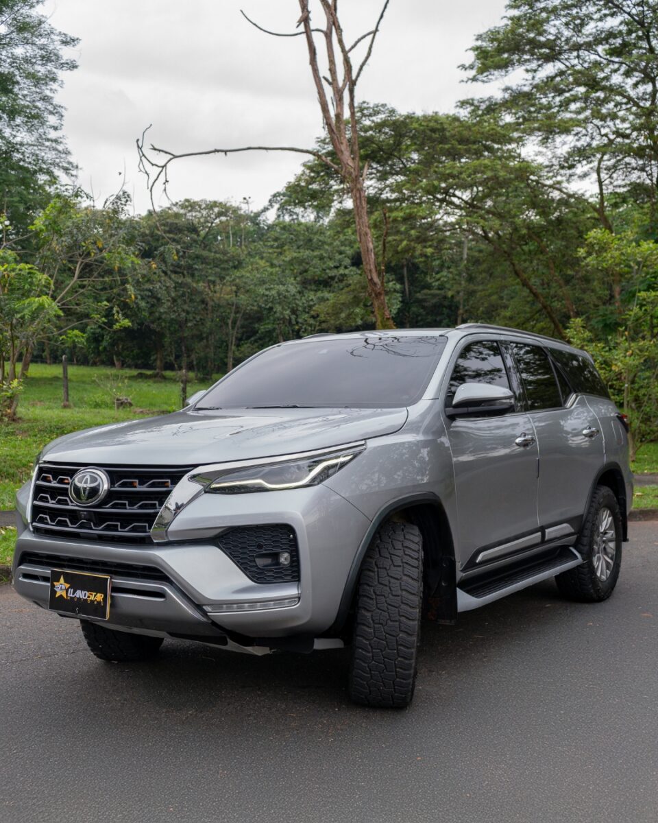 TOYOTA FORTUNER SRV 2.8 2023
