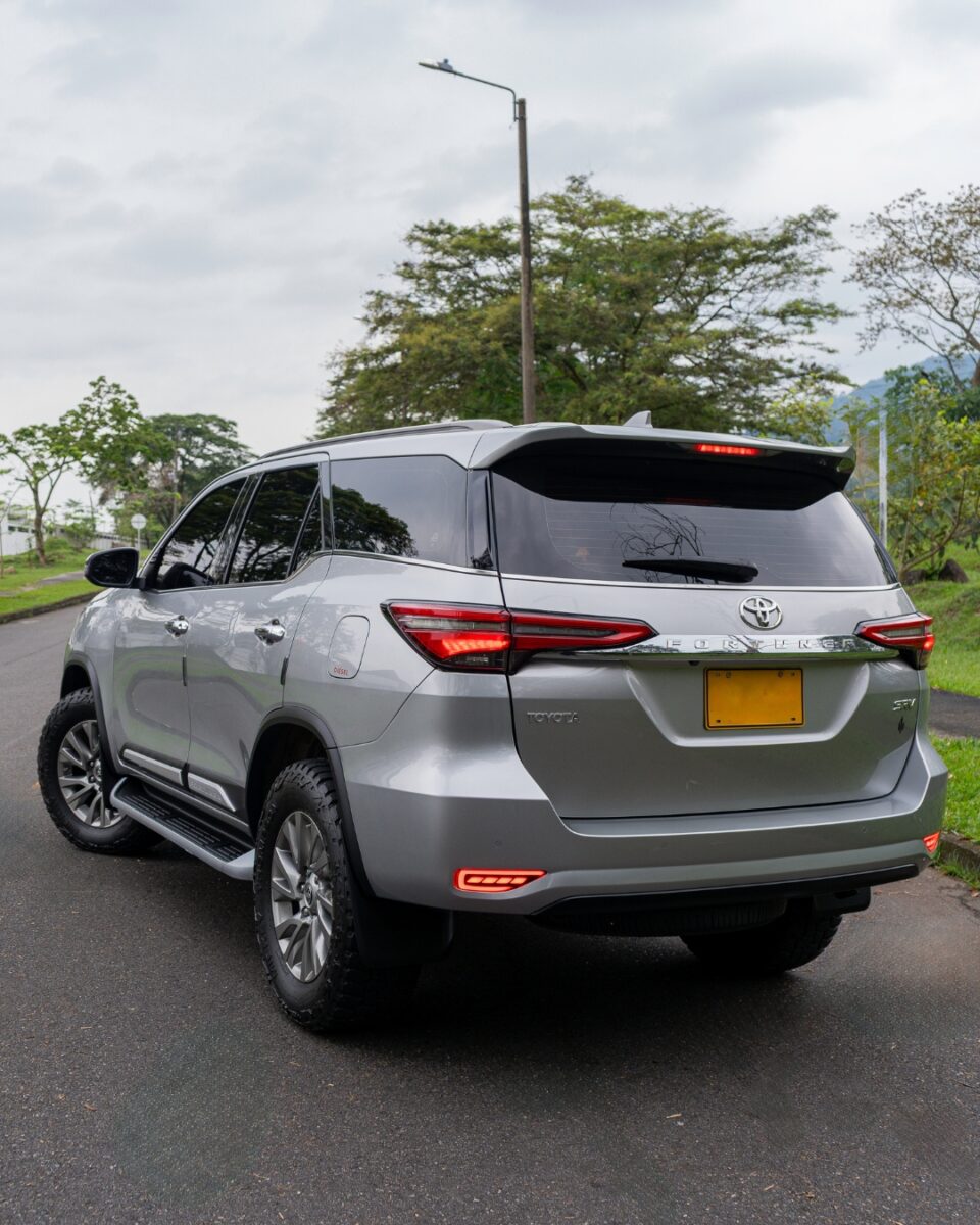 TOYOTA FORTUNER SRV 2.8 2023