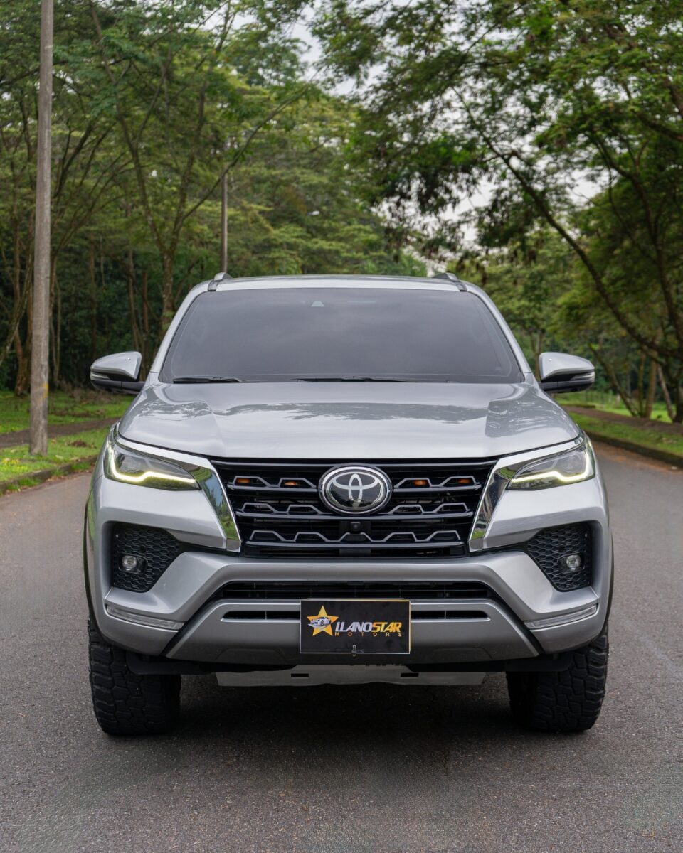 TOYOTA FORTUNER SRV 2.8 2023