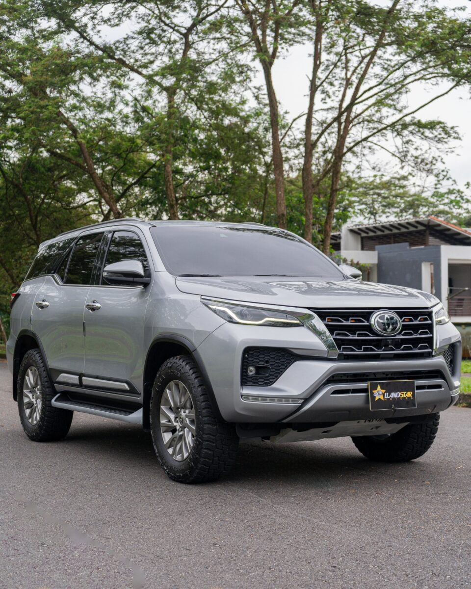 TOYOTA FORTUNER SRV 2.8 2023