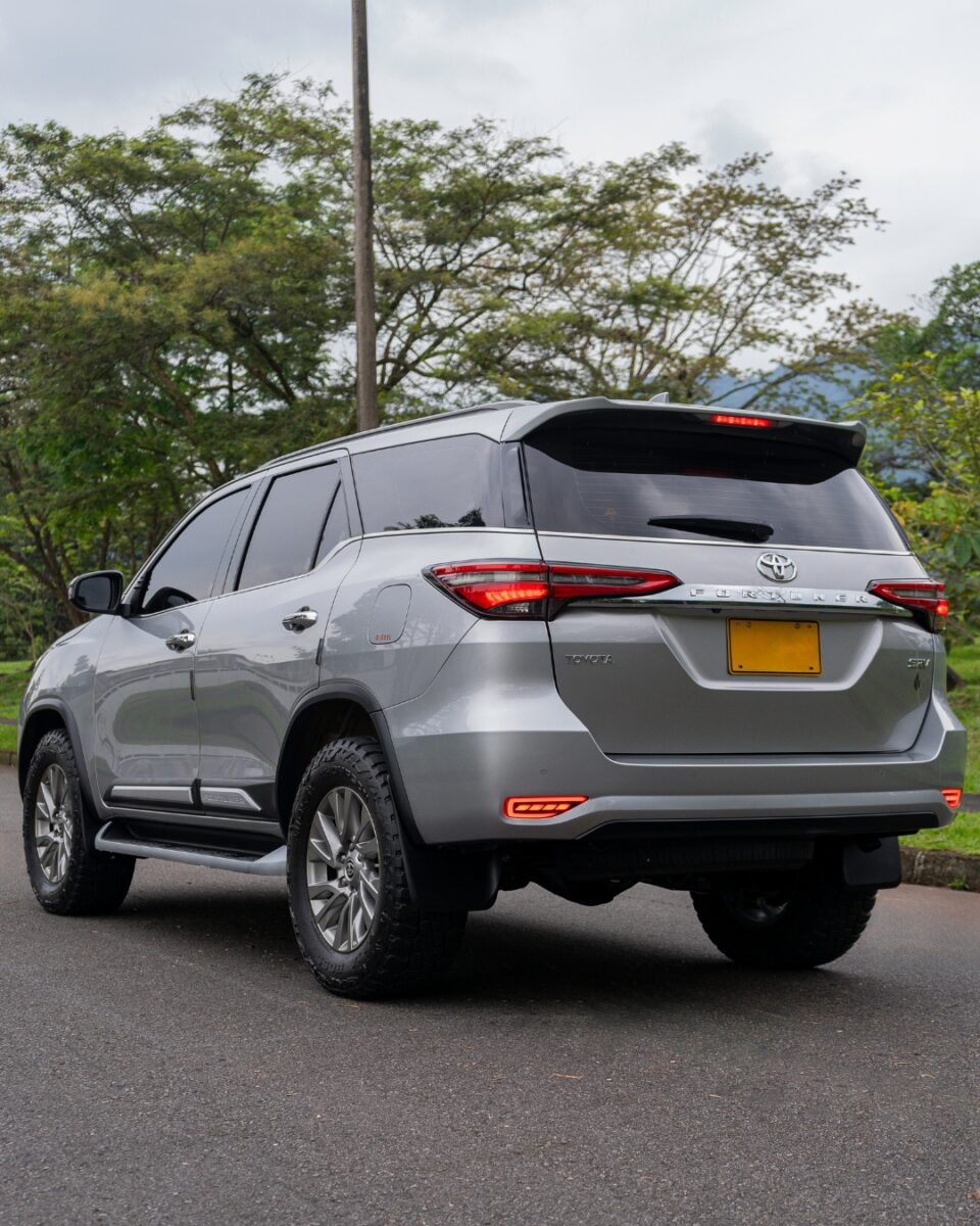 TOYOTA FORTUNER SRV 2.8 2023