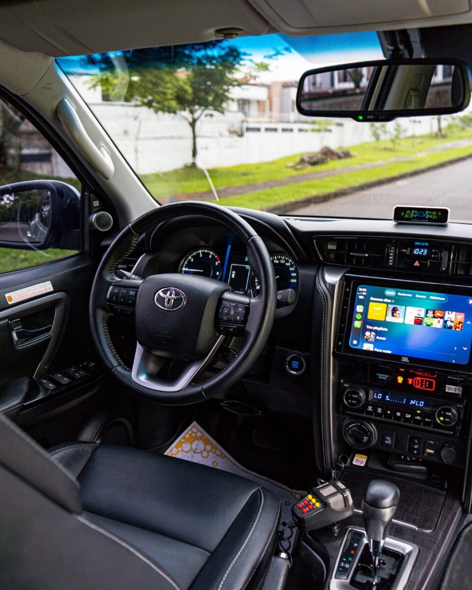 TOYOTA FORTUNER SRV 2.8 2023