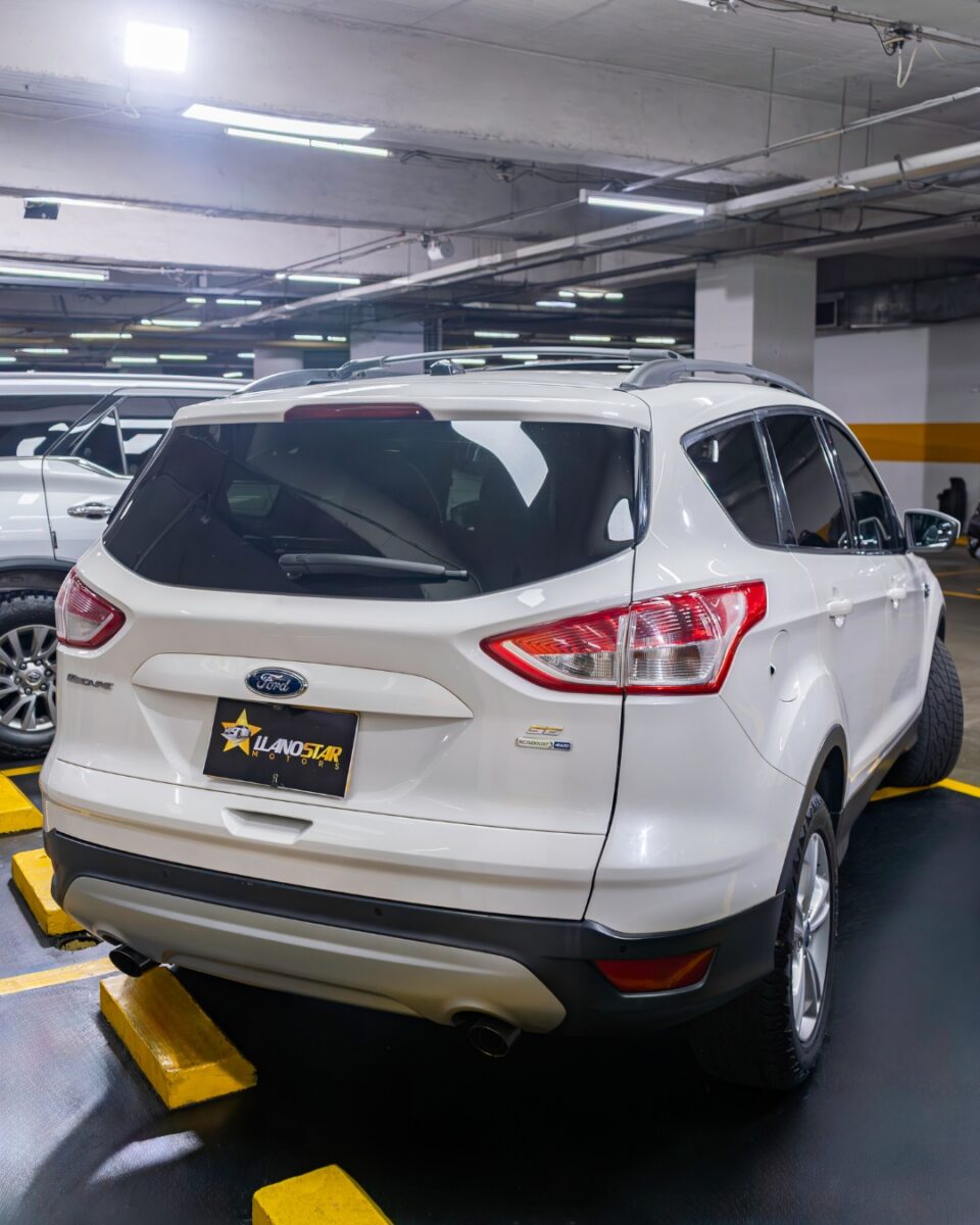 FORD ESCAPE SE 2015