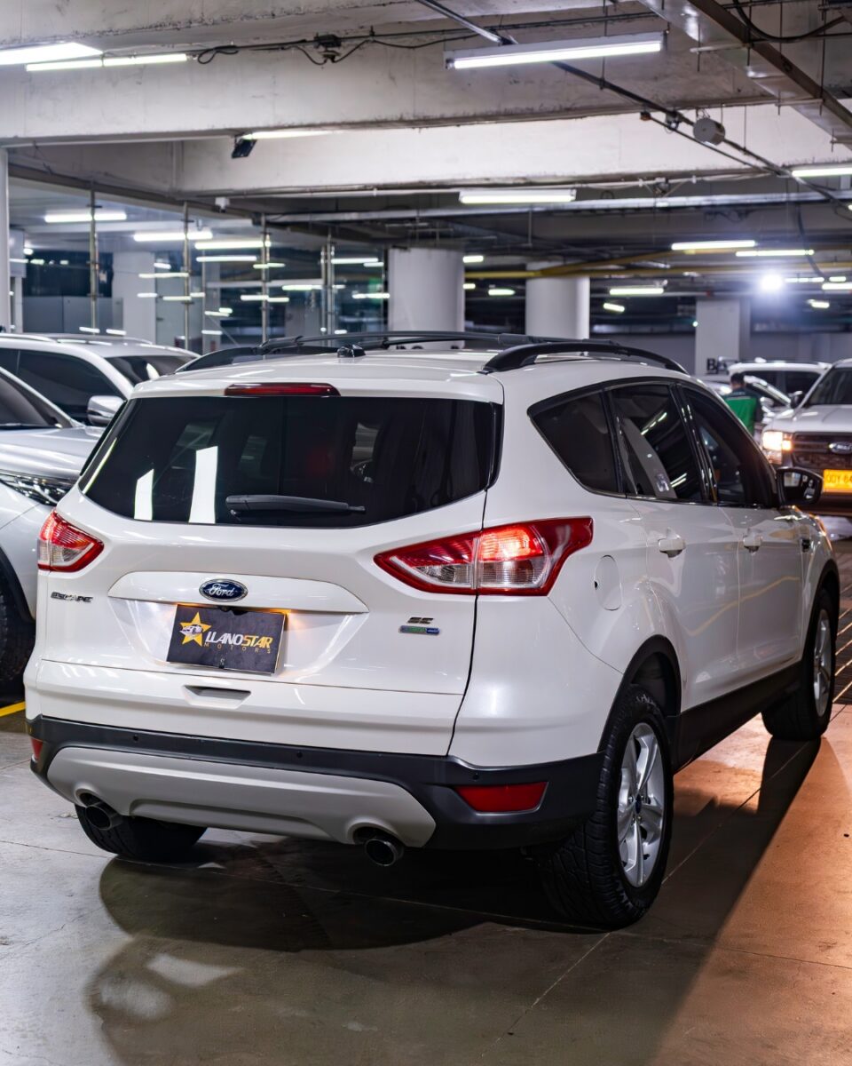 FORD ESCAPE SE 2015