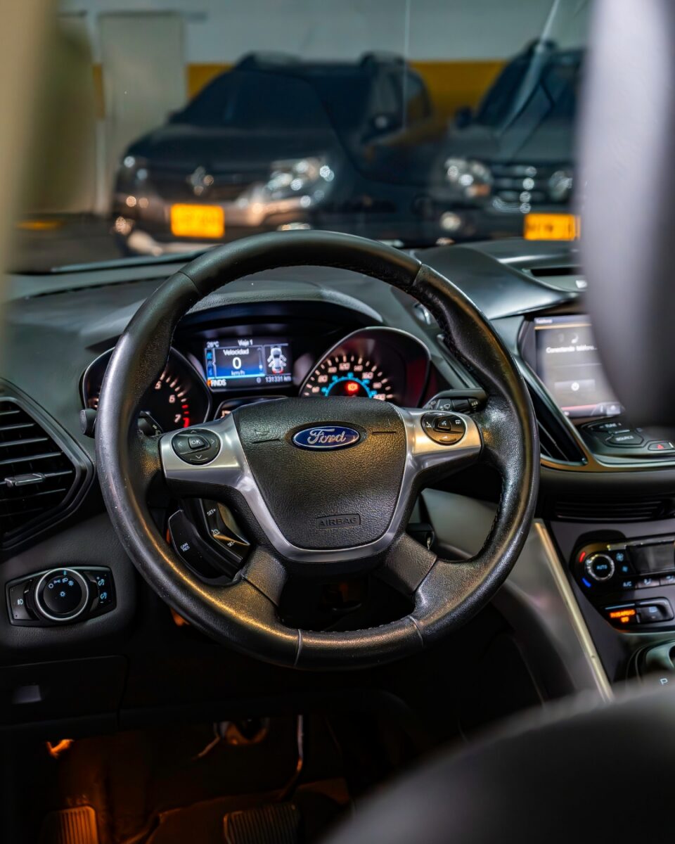 FORD ESCAPE SE 2015