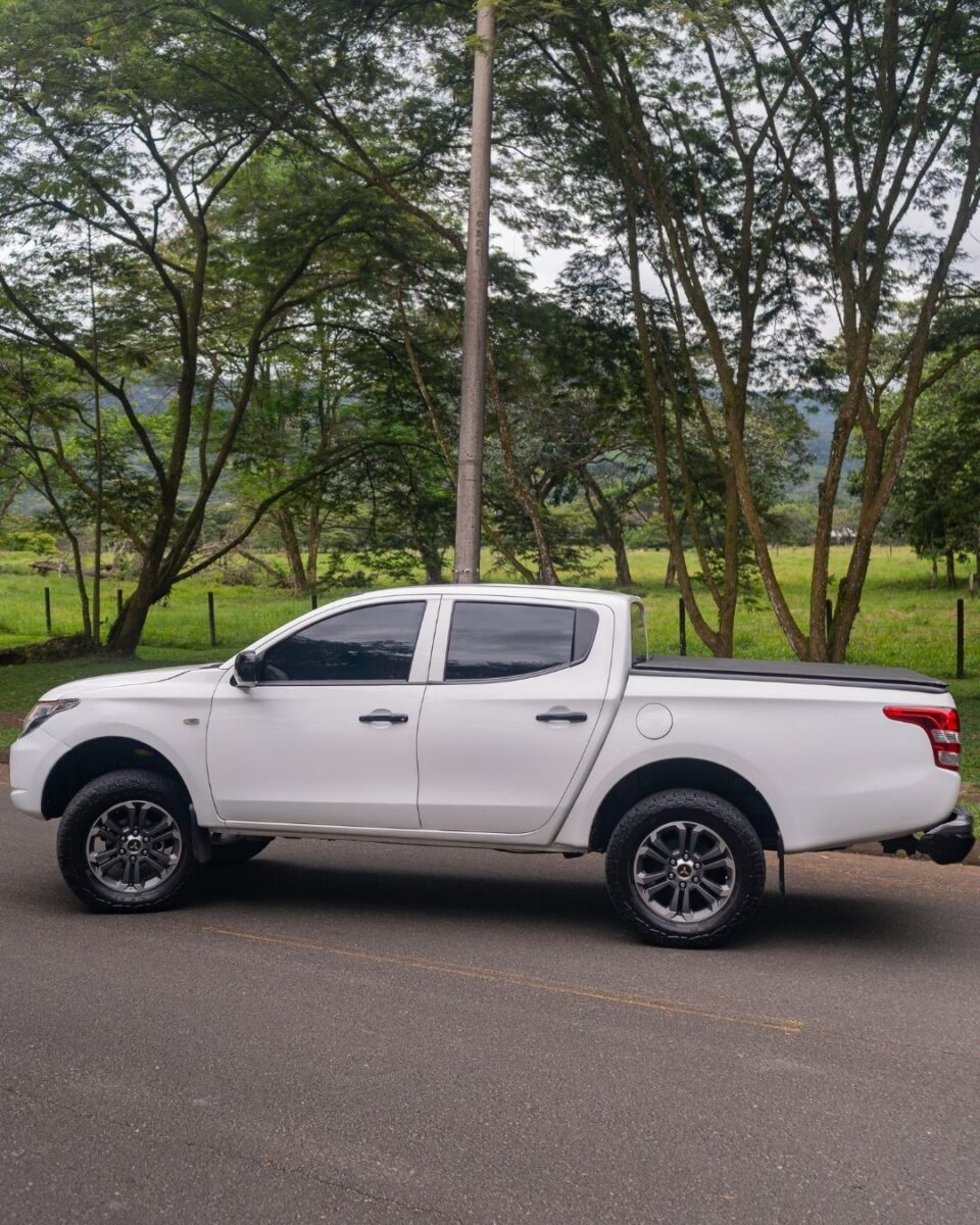 MITSUBISHI L200 2.5 4X4 2020