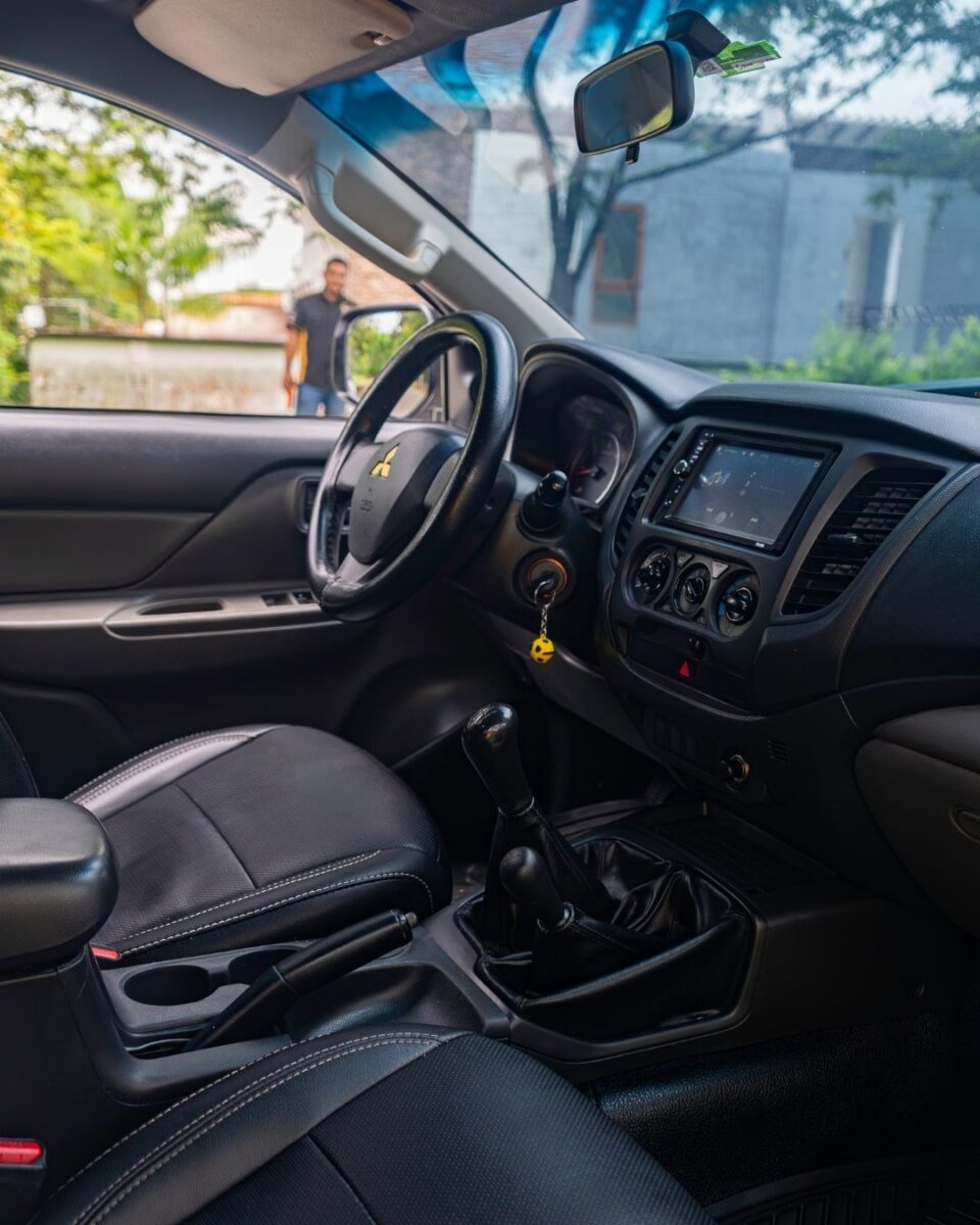 MITSUBISHI L200 2.5 4X4 2020