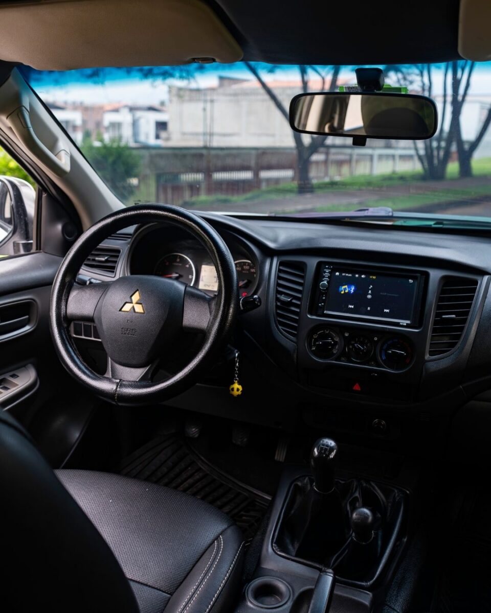 MITSUBISHI L200 2.5 4X4 2020