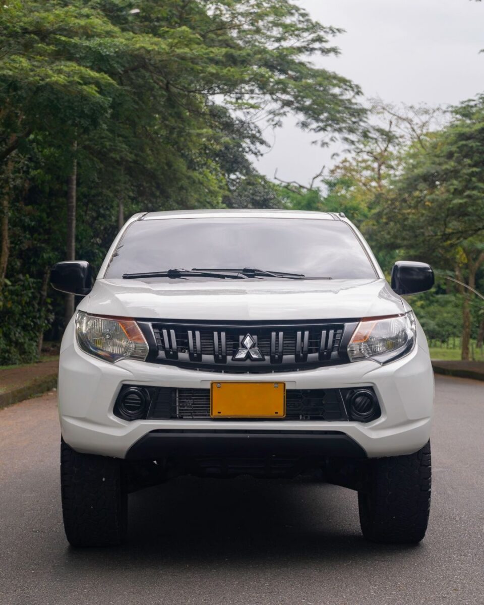 MITSUBISHI L200 2.5 4X4 2020