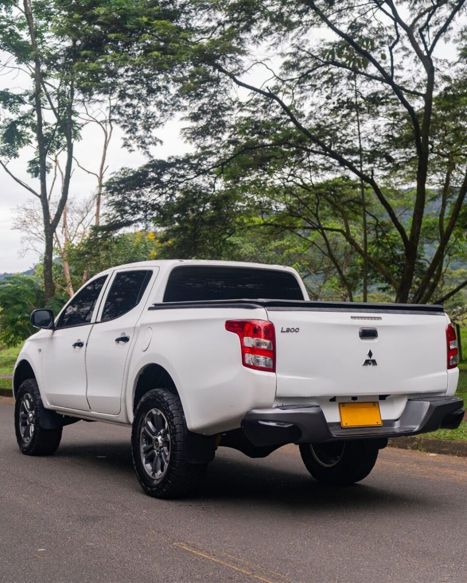MITSUBISHI L200 2.5 4X4 2020