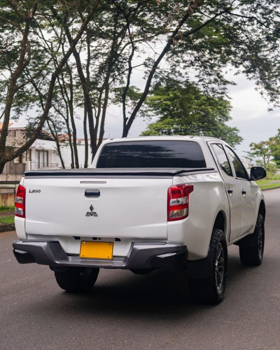 MITSUBISHI L200 2.5 4X4 2020