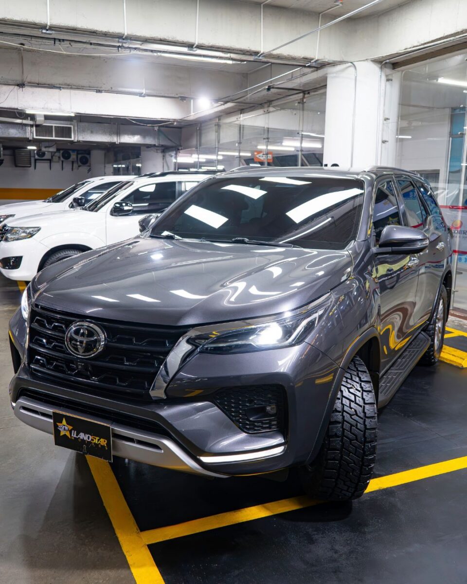 TOYOTA FORTUNER SRV 2.4 2022