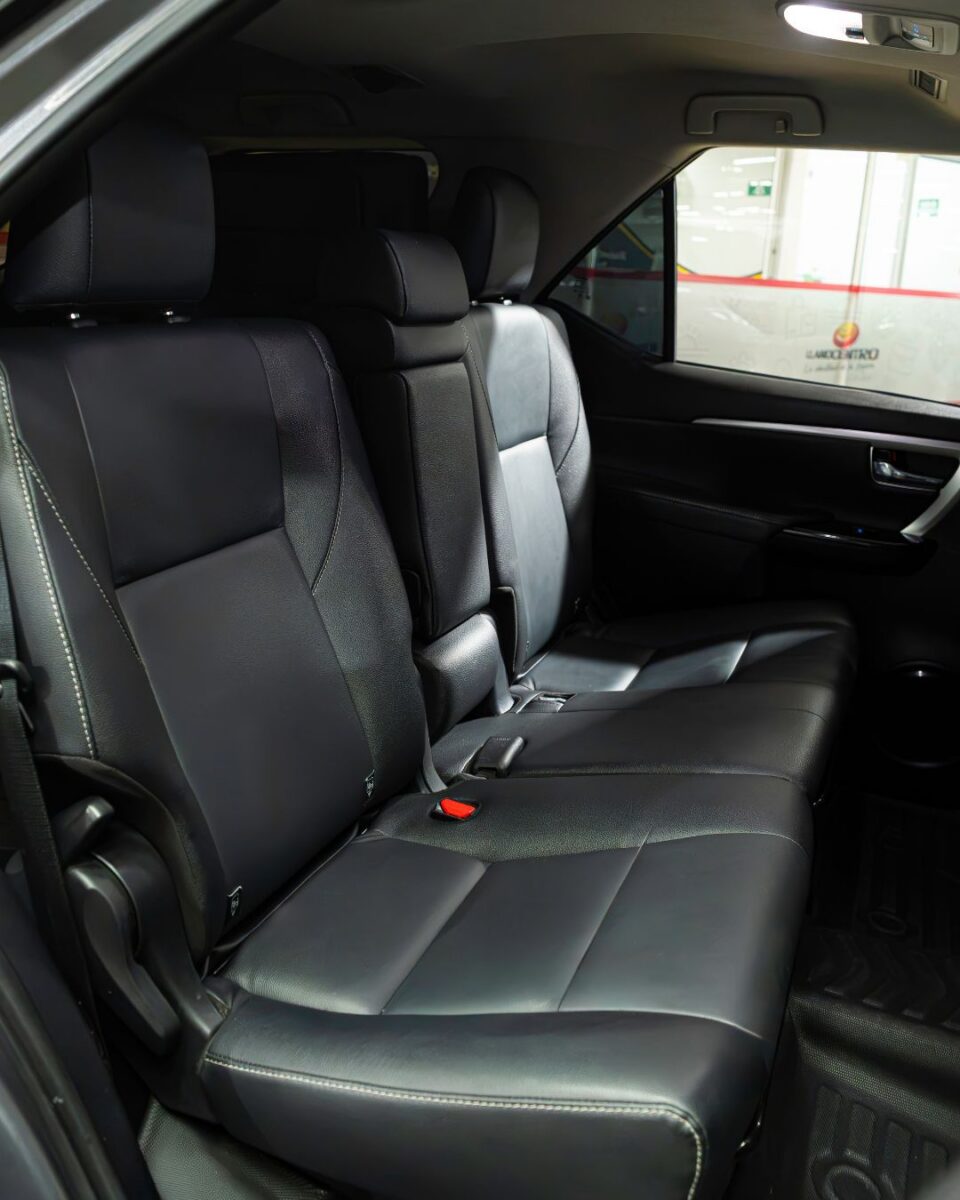 TOYOTA FORTUNER SRV 2.4 2022