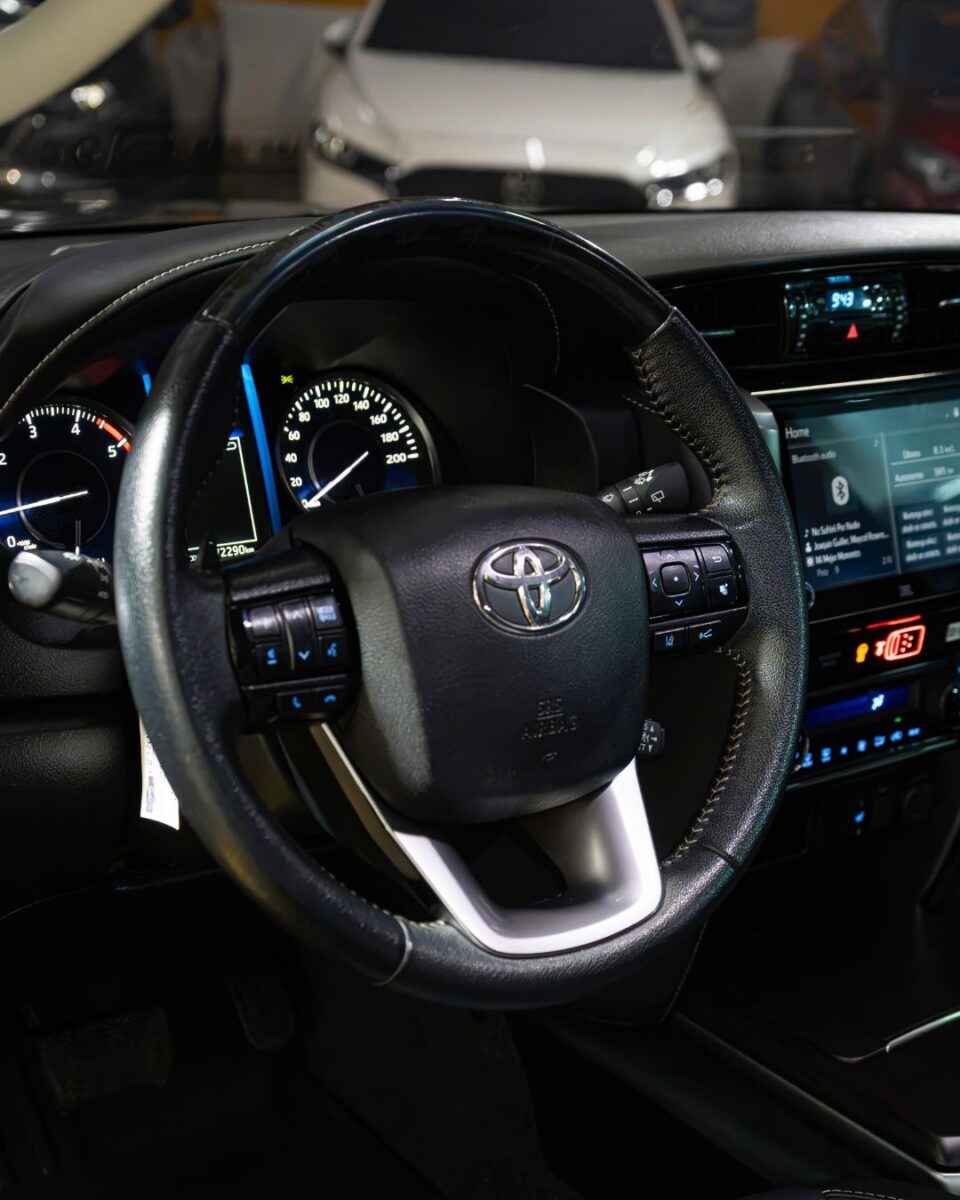TOYOTA FORTUNER SRV 2.4 2022